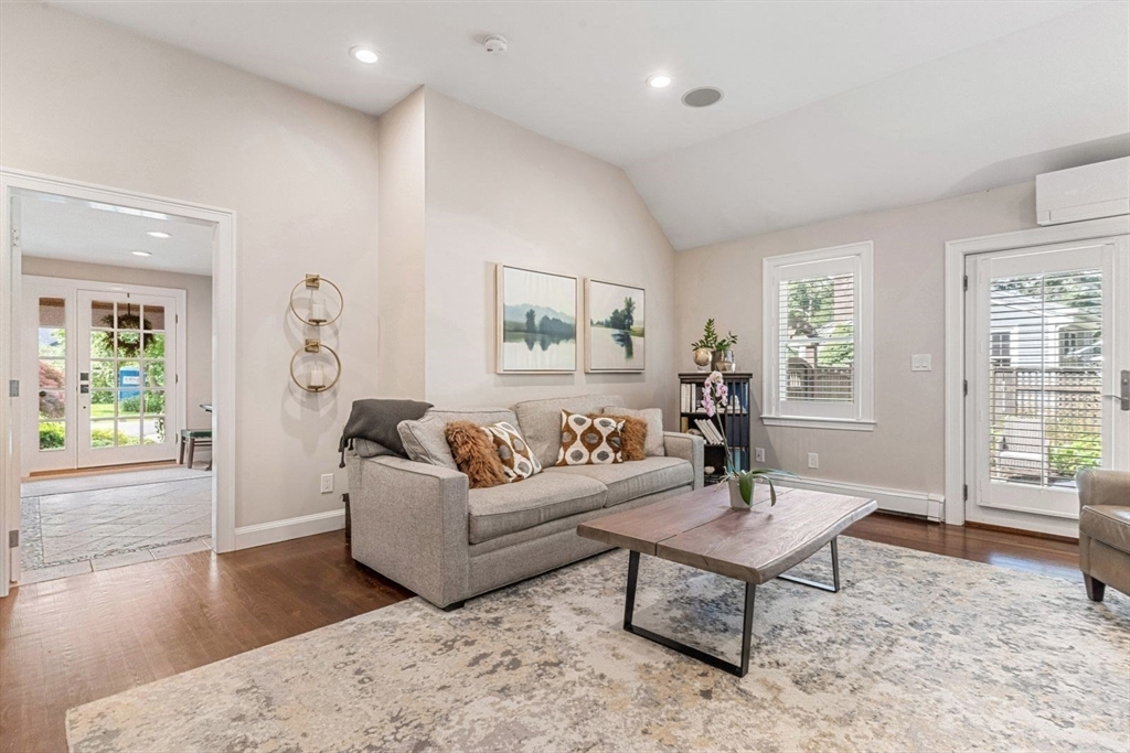 21 Hickory Road