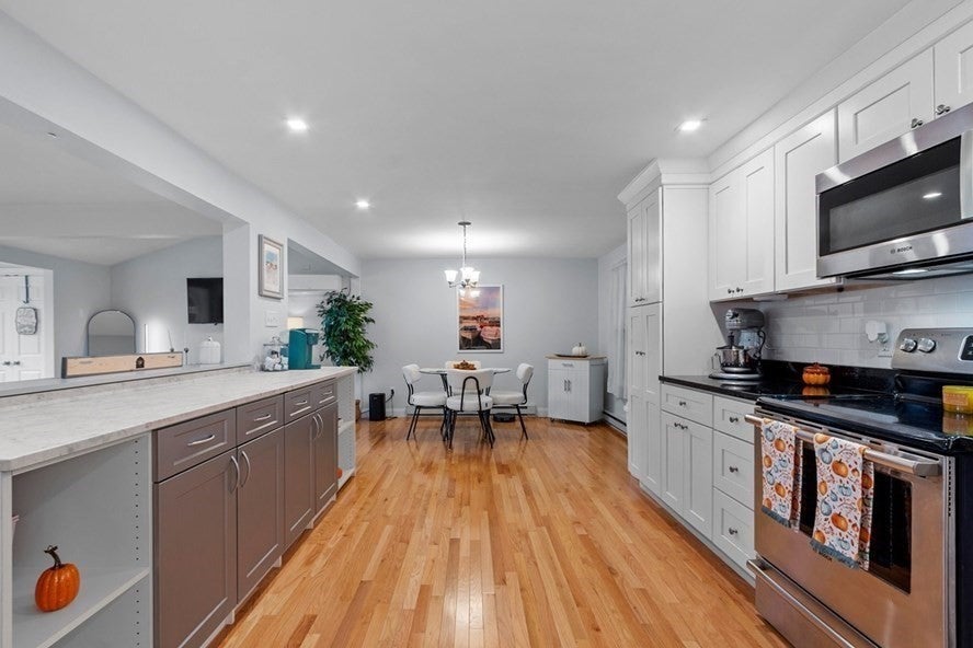 273 Washington St #2, Gloucester, MA, 273 Washington St #2, Gloucester, MA Photo #2