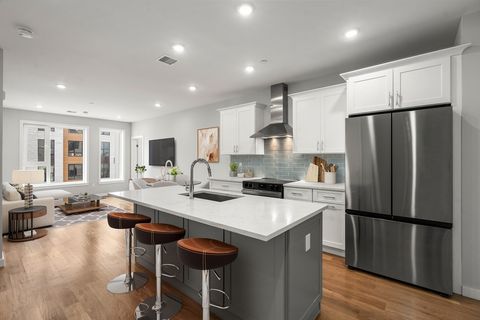 267 Old Colony 302 Boston MA 02127