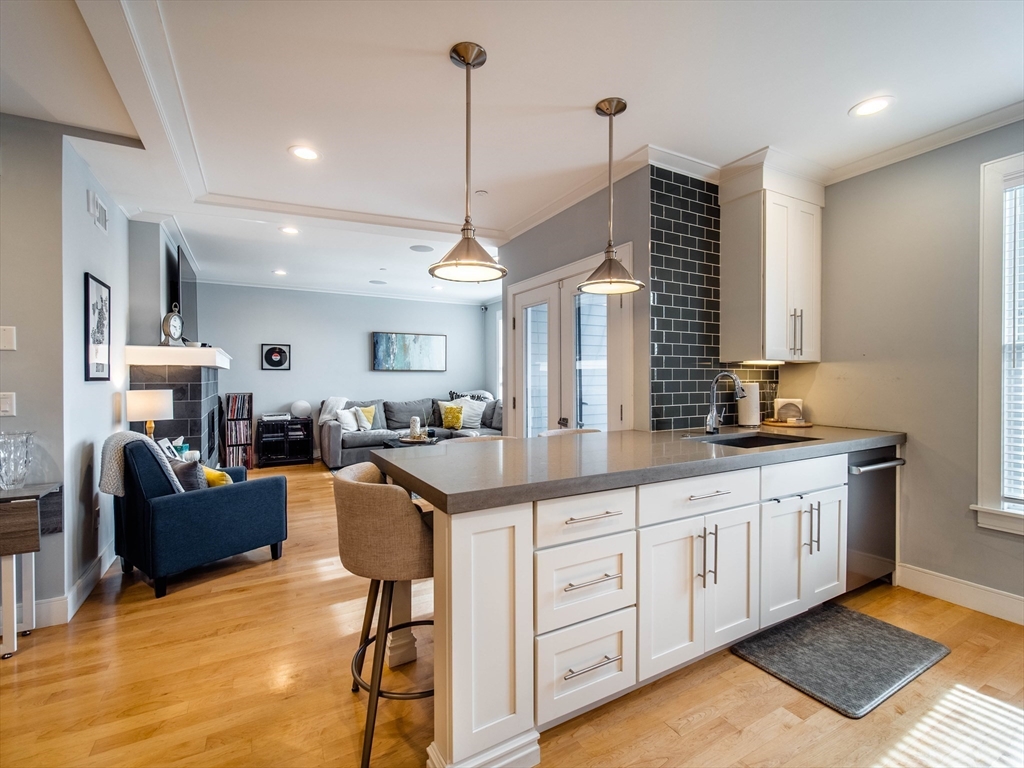 542 Dorchester Ave. PH2