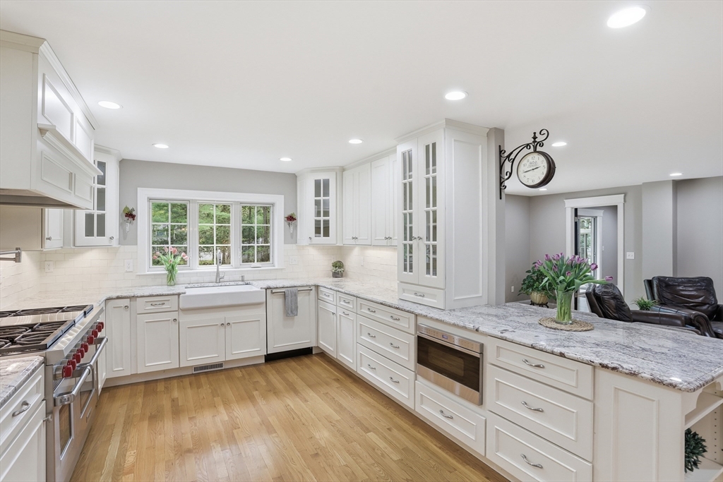 46 Hayden Lane, Bedford, MA, 46 Hayden Lane, Bedford, MA Photo #7