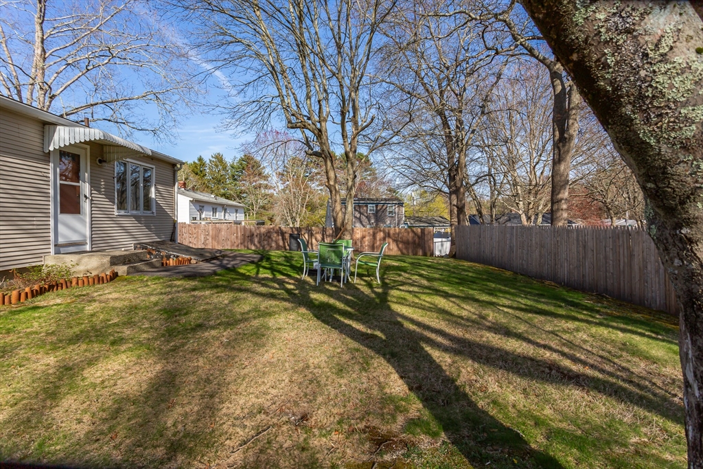 16 Holly Tree Lane