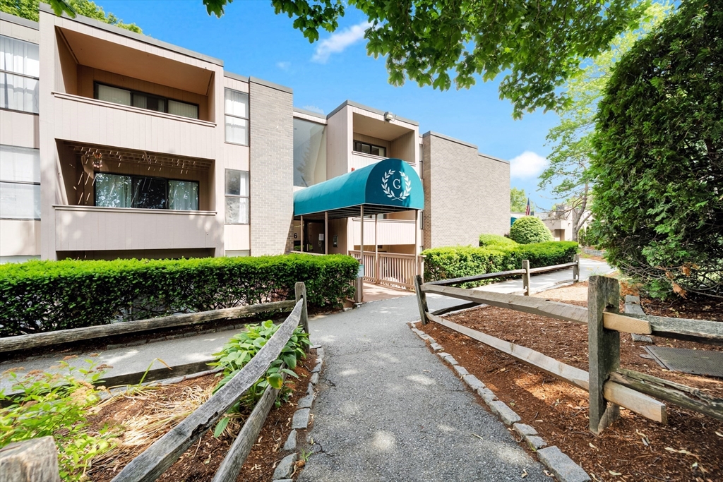 6 Shrewsbury Green Drive J