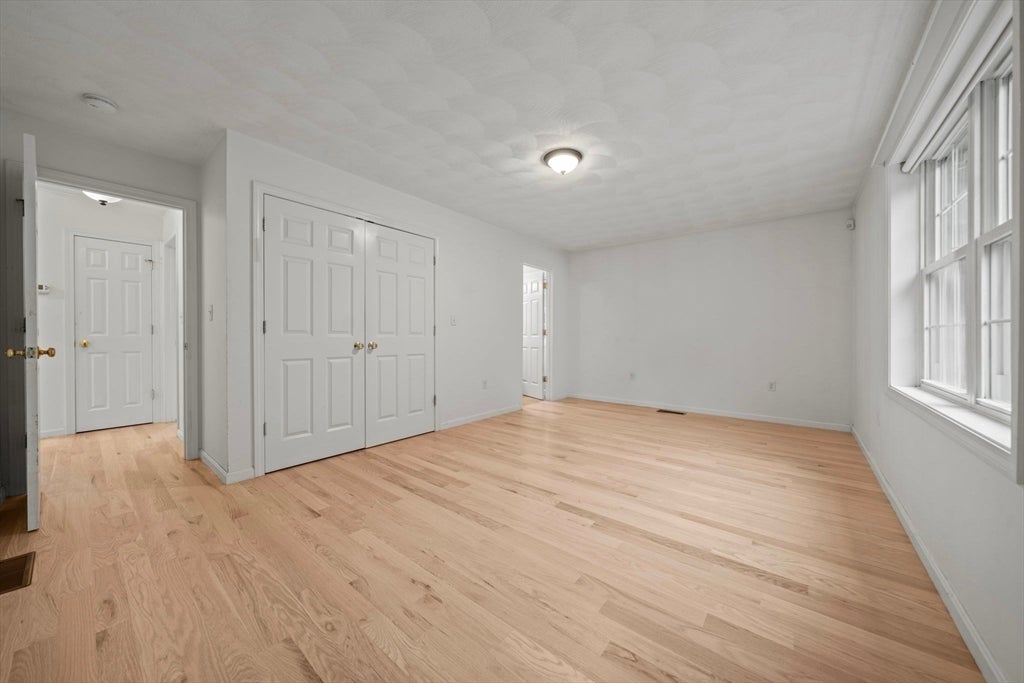 6 Fairlawn Ave, Burlington, MA Photo #11