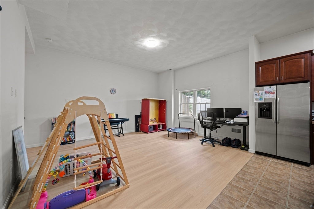 6 Fairlawn Ave, Burlington, MA Photo #16