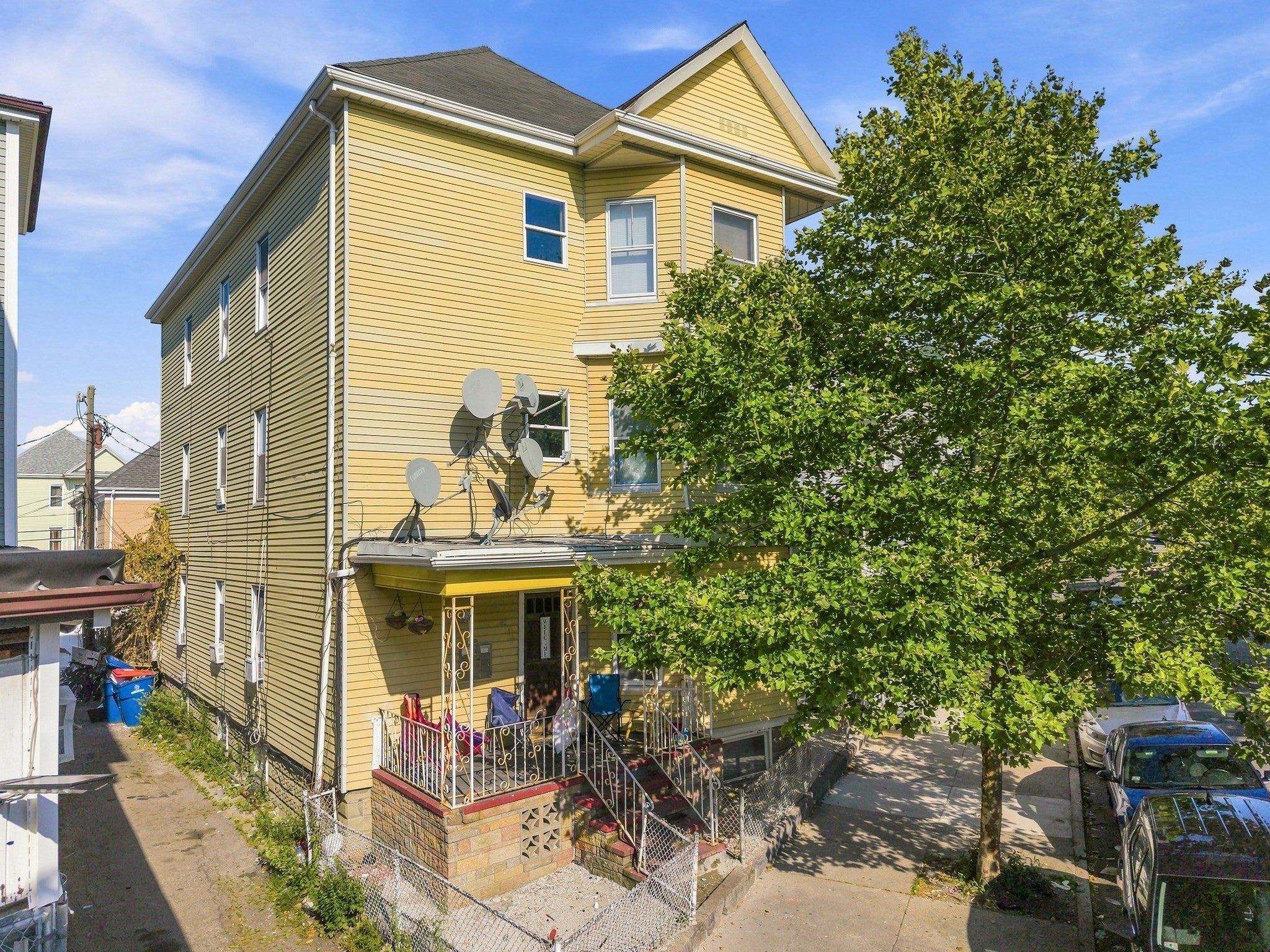 Photo of 866 Brock Ave, New Bedford, MA