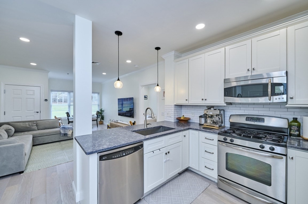 35 Commonwealth Ave 103