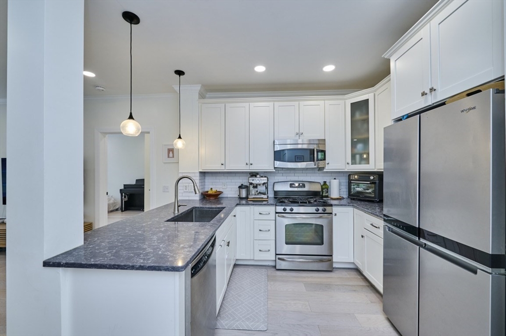 35 Commonwealth Ave 103