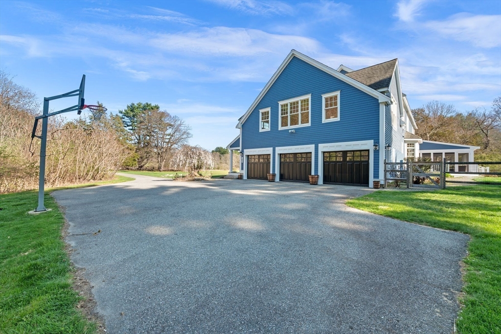 102 River Rd