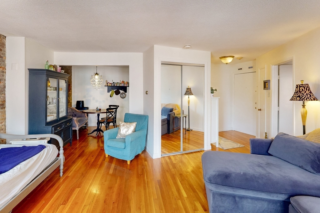 243 North St 5