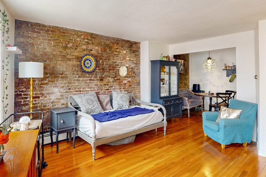 243 North St 5