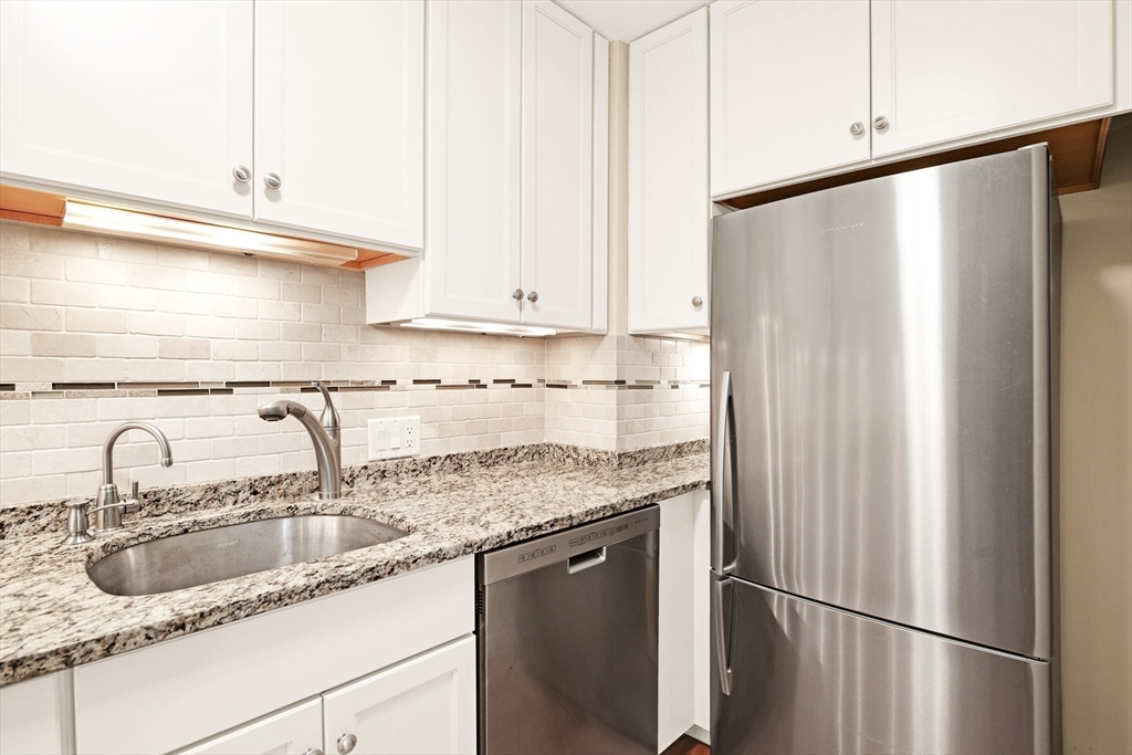 273 Cambridge Rd 408