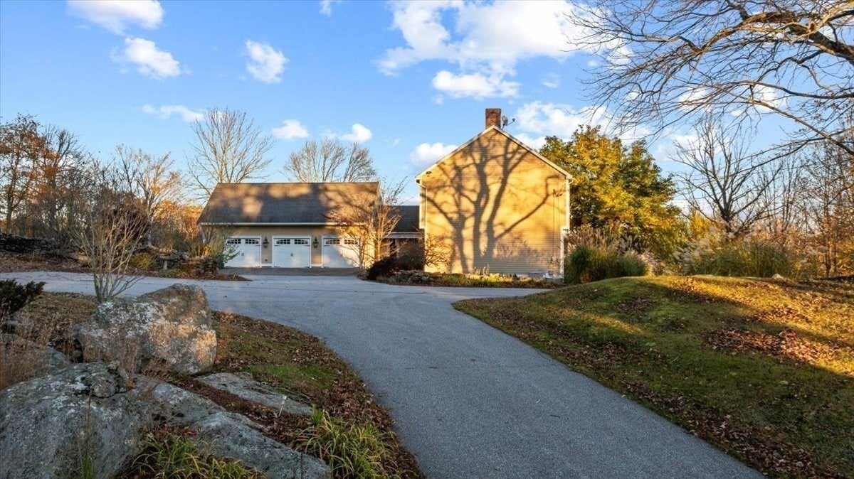 84 Tower Hill Rd