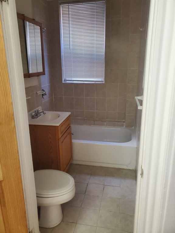360 Riverway #22, Boston, MA Photo #4