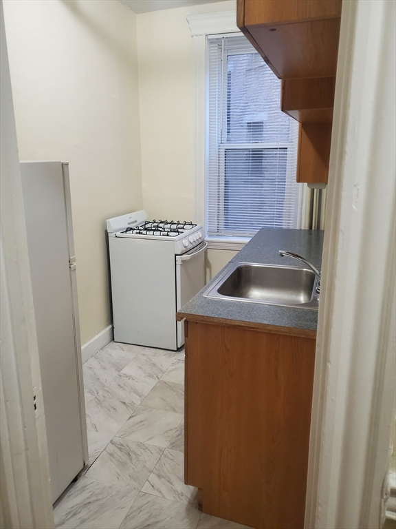 360 Riverway #22, Boston, MA Photo #3