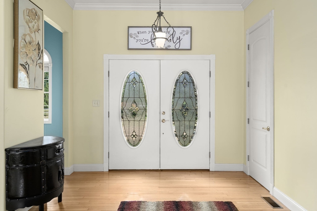 5 Alexandra Dr