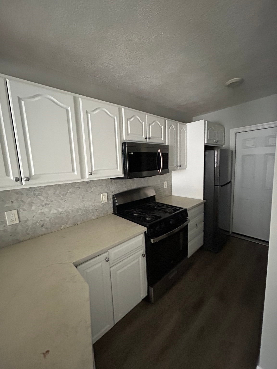 137 Chelsea St #2R, Everett, MA, 137 Chelsea St #2R, Everett, MA Photo #2