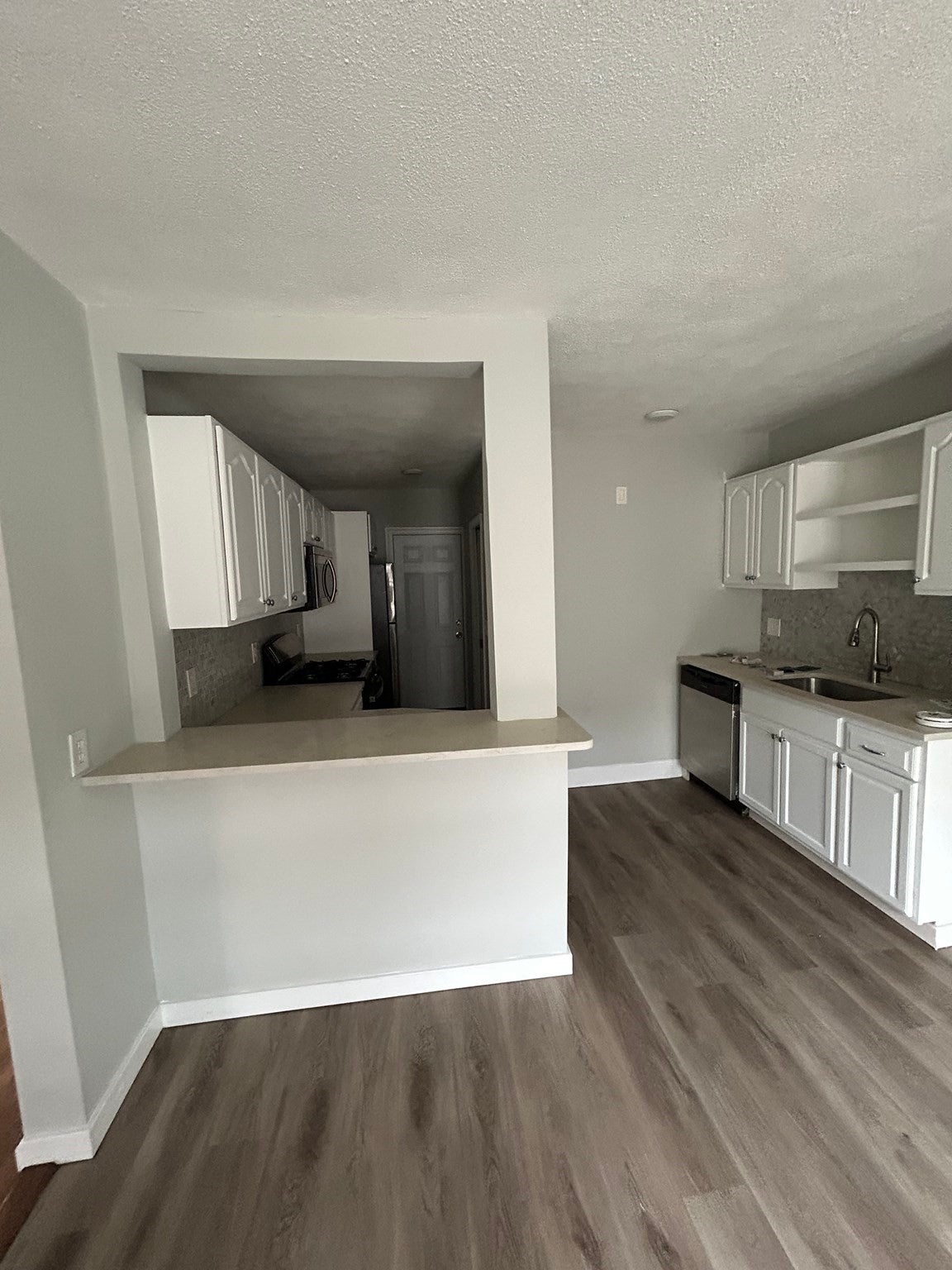137 Chelsea St #2R, Everett, MA, 137 Chelsea St #2R, Everett, MA Photo #3