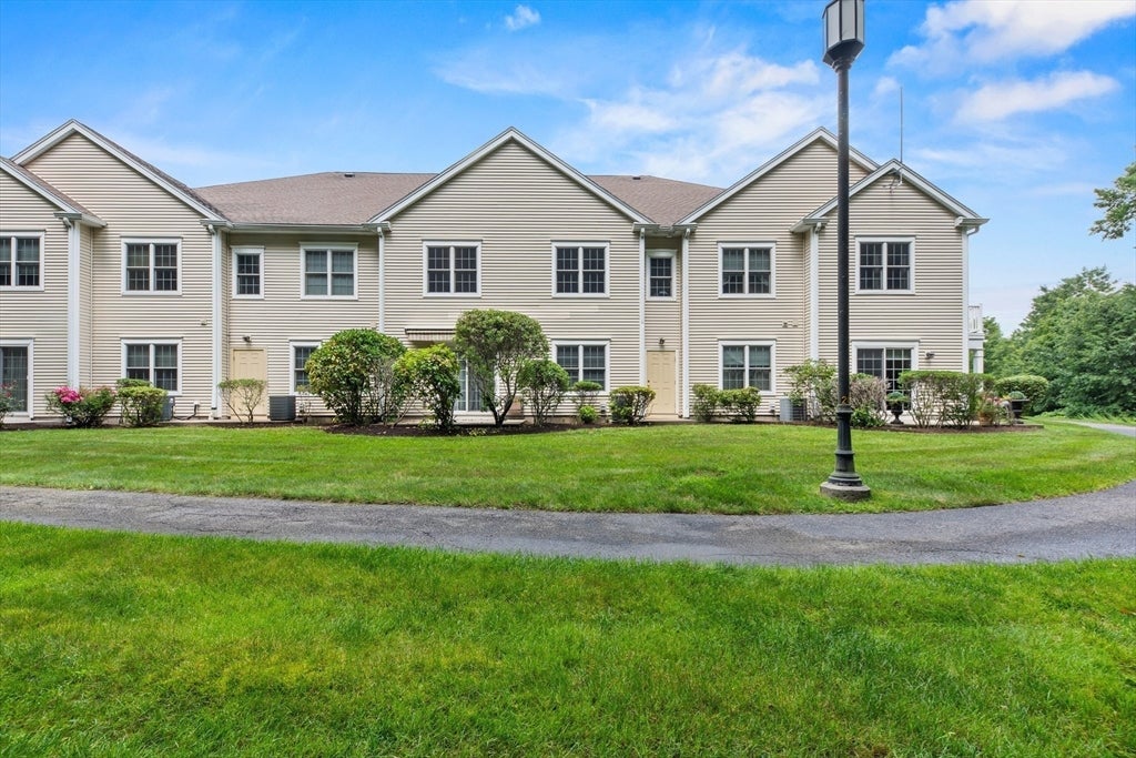 631 East St #M202, Mansfield, MA Photo #2