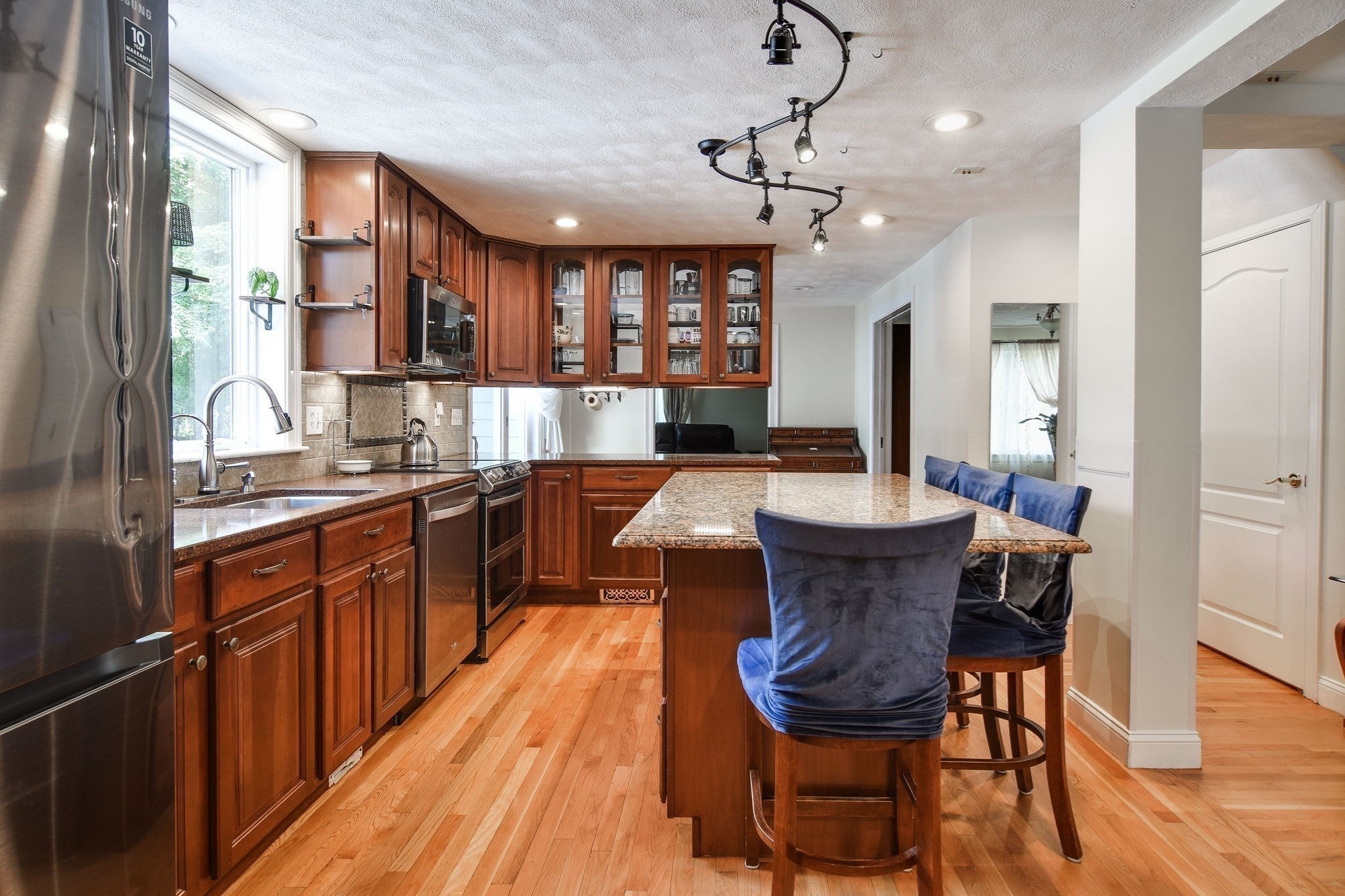 202 Boston Post Rd, Wayland, MA Photo #7