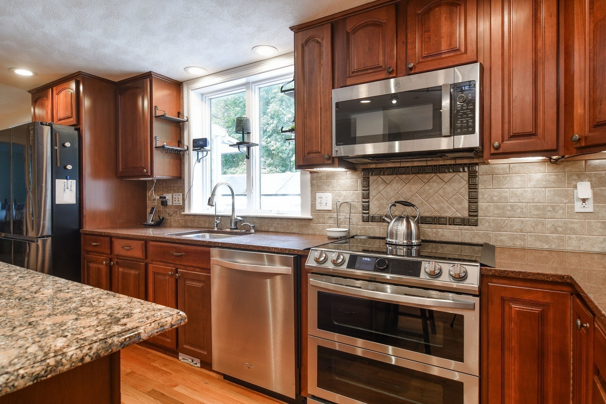 202 Boston Post Rd, Wayland, MA Photo #9