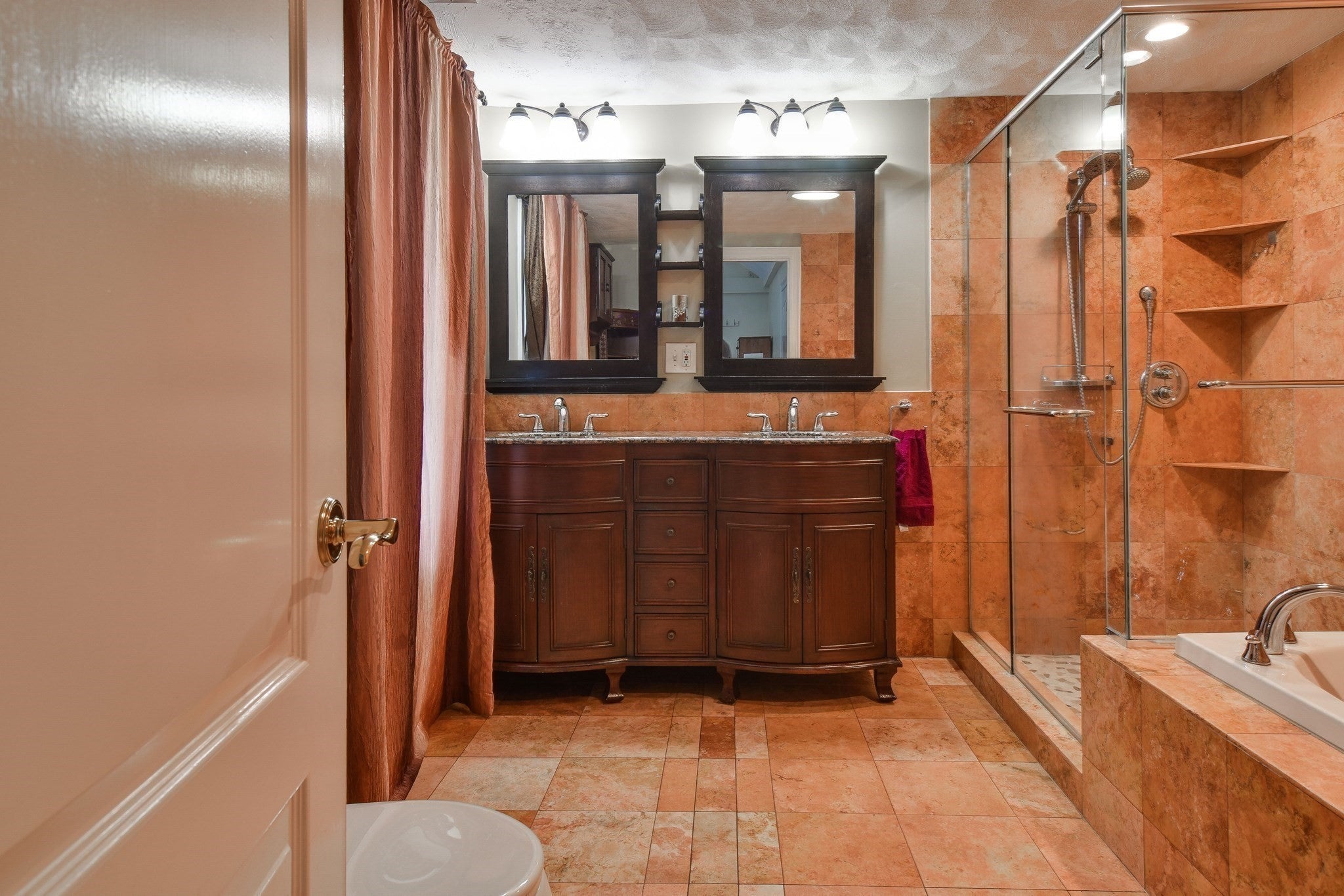 202 Boston Post Rd, Wayland, MA Photo #21