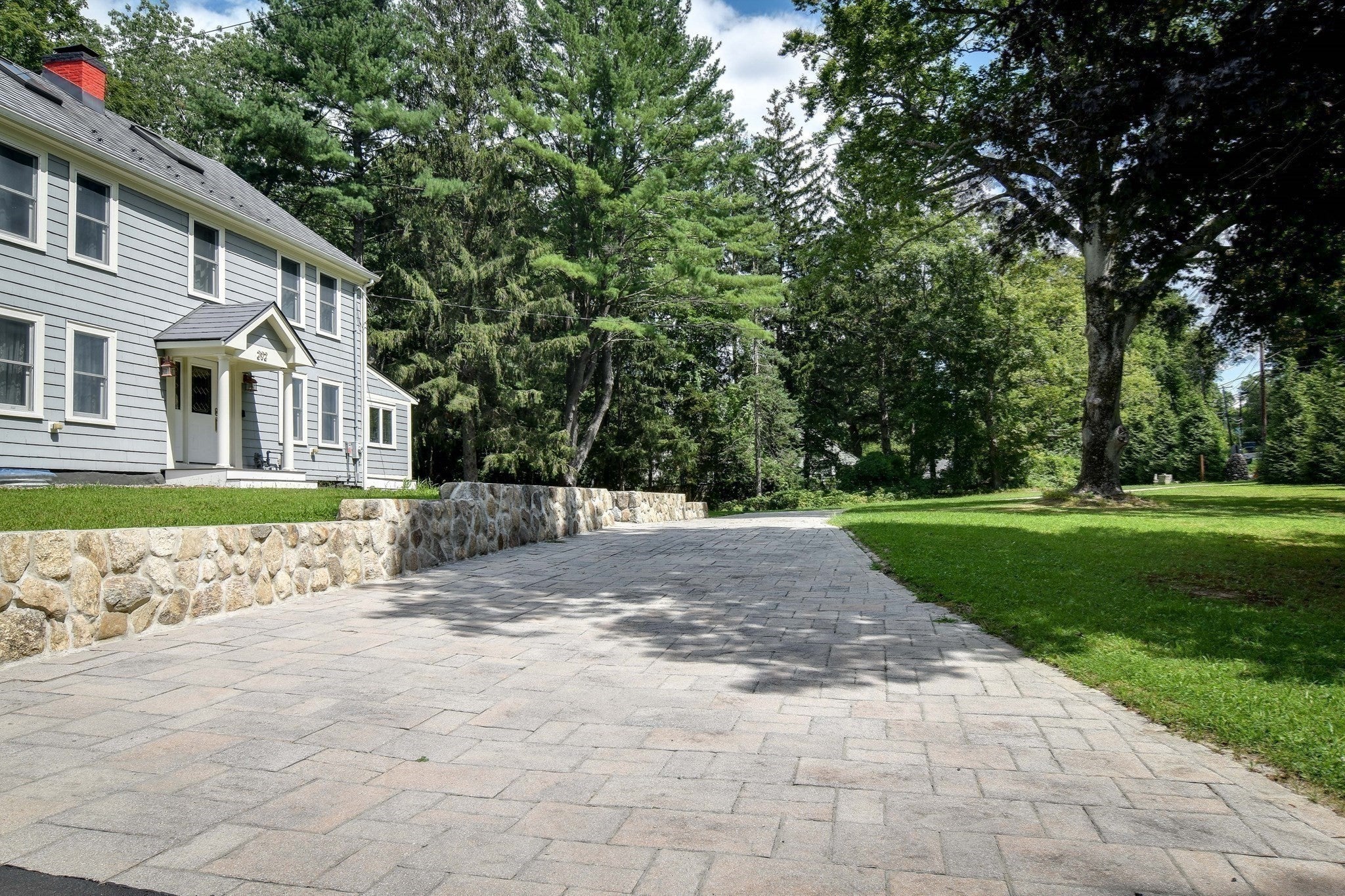202 Boston Post Rd, Wayland, MA Photo #1