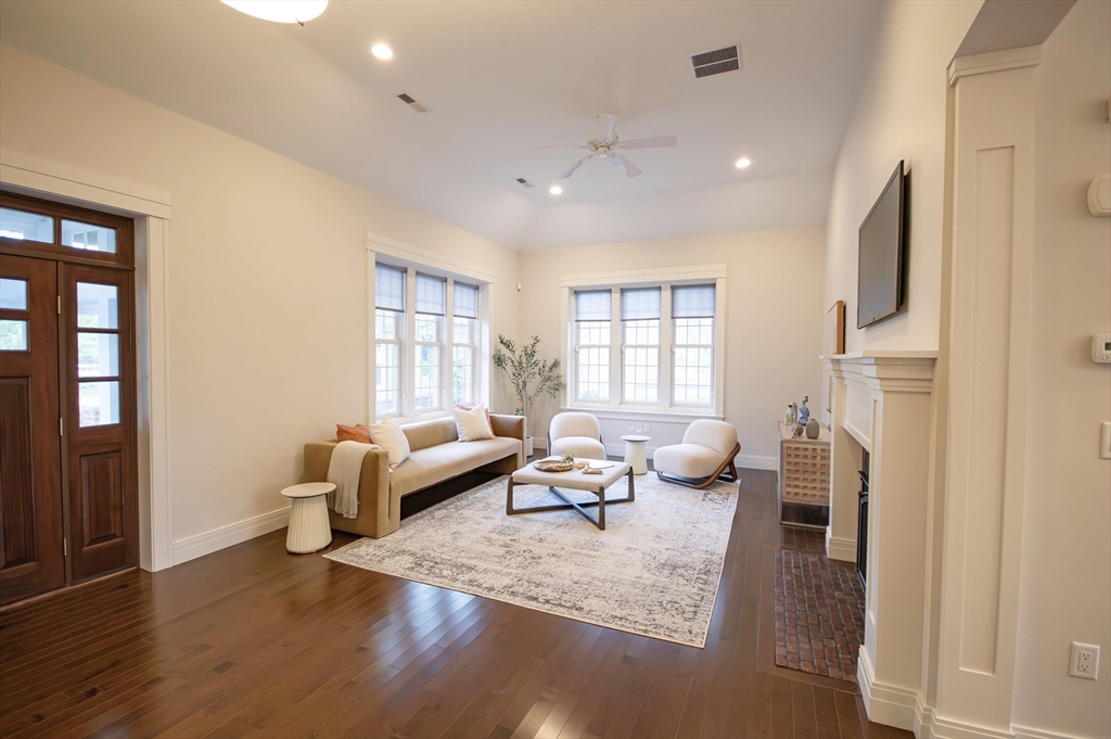 9 Meadows Lane 9