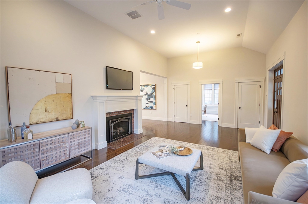9 Meadows Lane 9