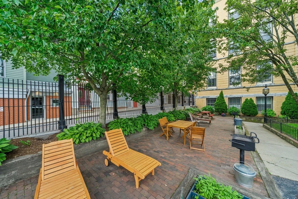 350 West Fourth Street 209