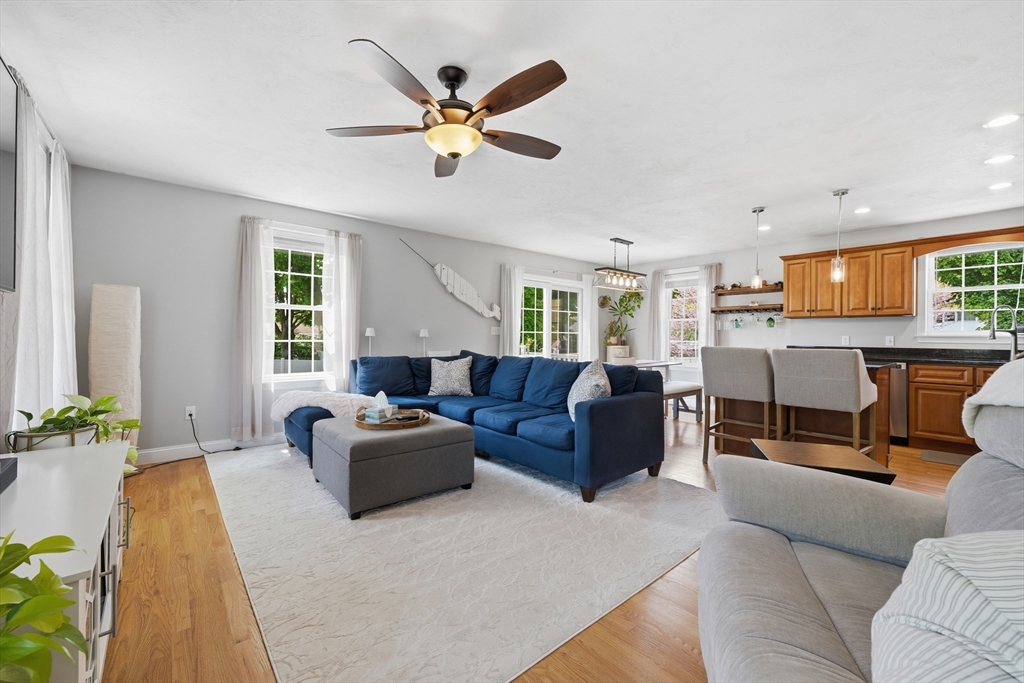 11 Macarthur Blvd B