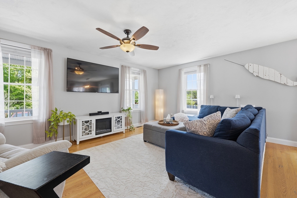 11 Macarthur Blvd B