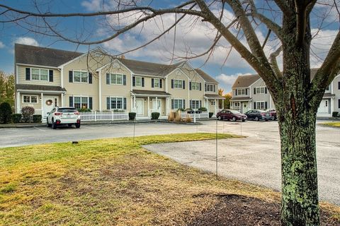 31 Freedom Cir 31 Pembroke MA 02359