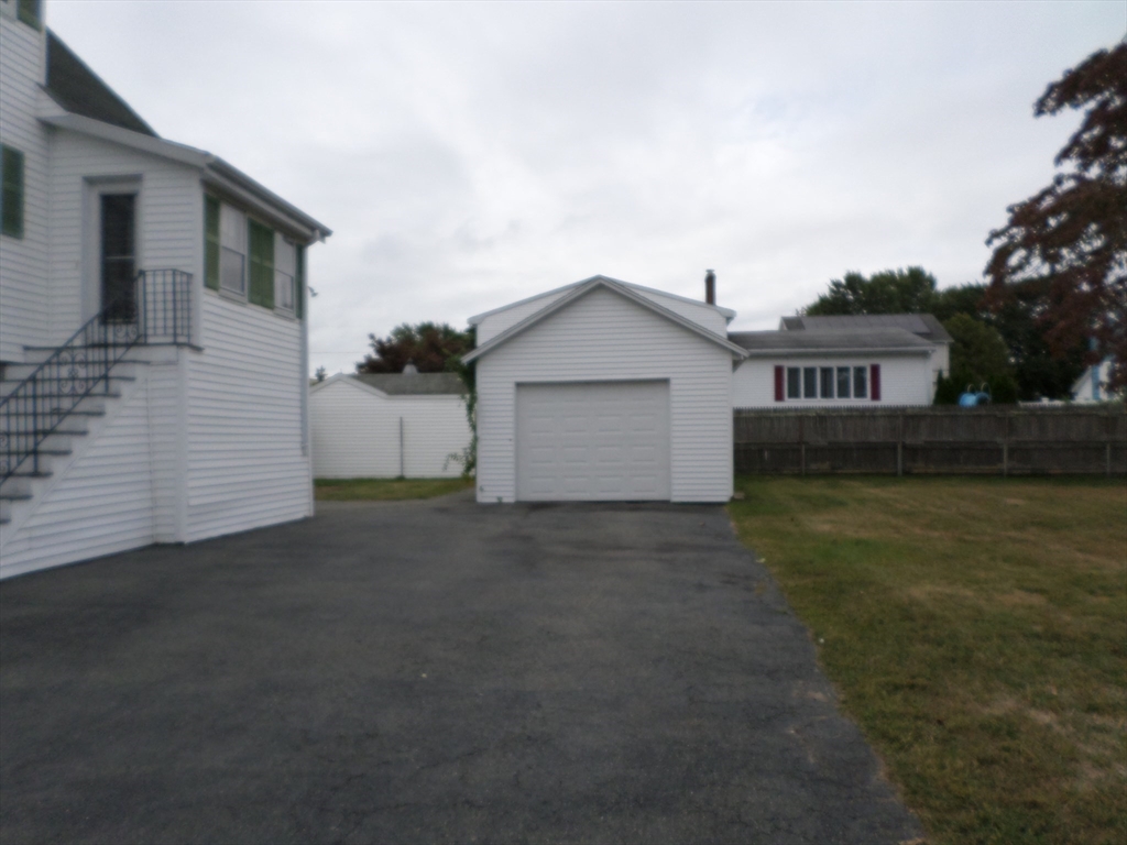 9 Douglas Rd