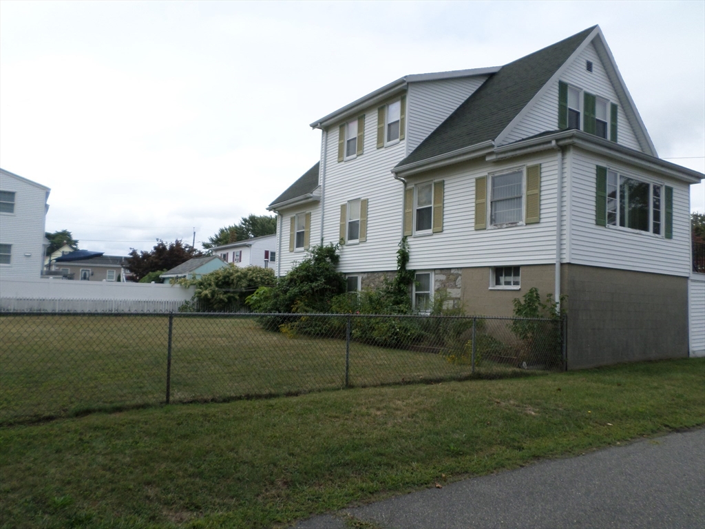 9 Douglas Rd