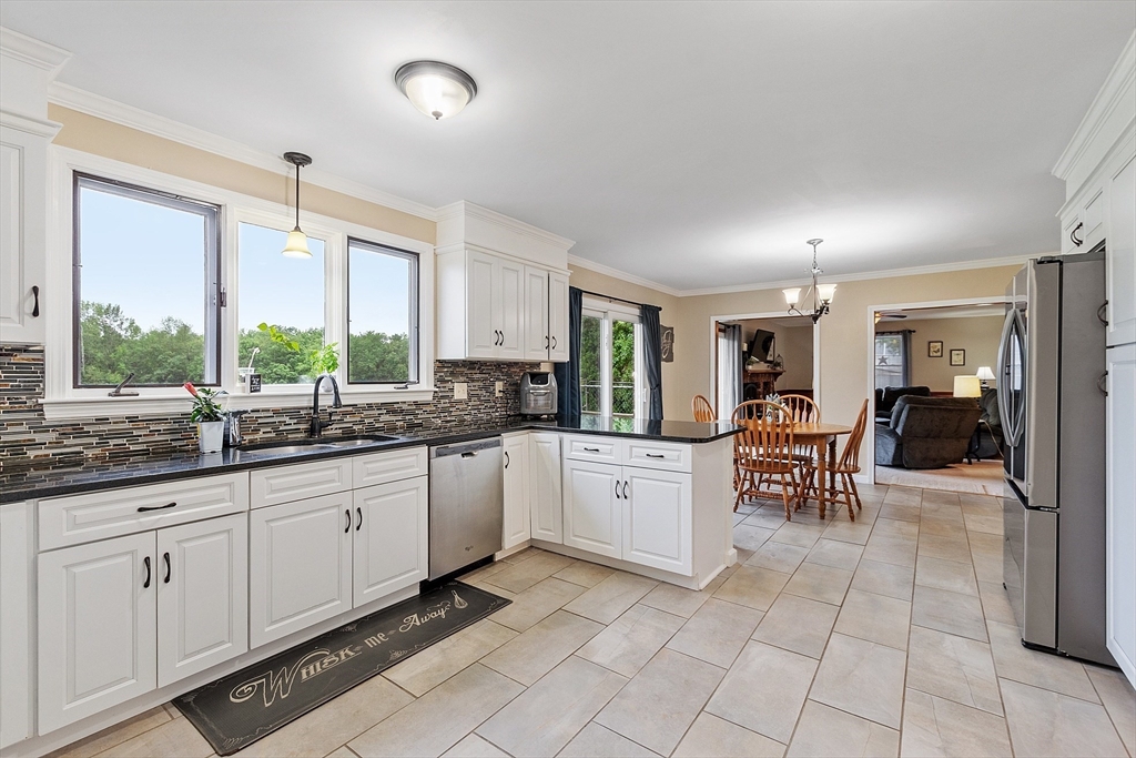 19 Otter River Rd