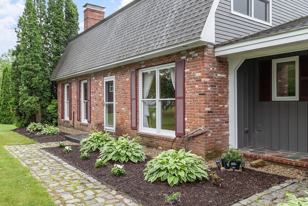 19 Otter River Rd
