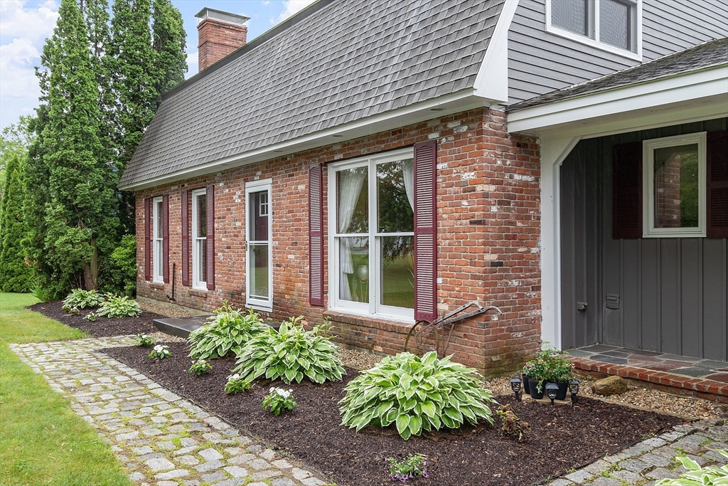 19 Otter River Rd