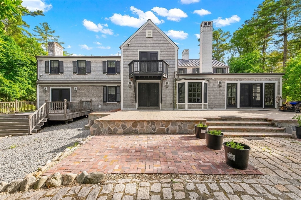 659 Front Street