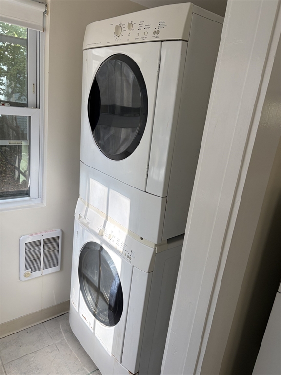 Cambridge, Massachusetts 02139, United States, 4 Bedrooms Bedrooms, ,3 BathroomsBathrooms,Residential,Active,228038