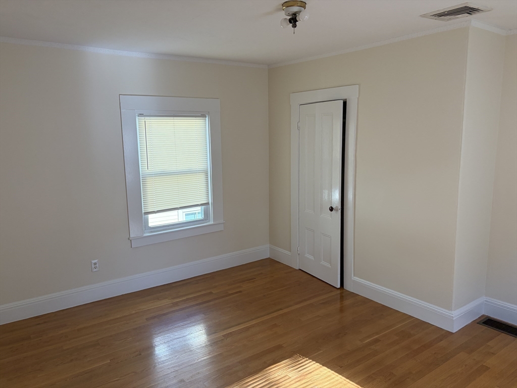 Cambridge, Massachusetts 02139, United States, 4 Bedrooms Bedrooms, ,3 BathroomsBathrooms,Residential,Active,228038