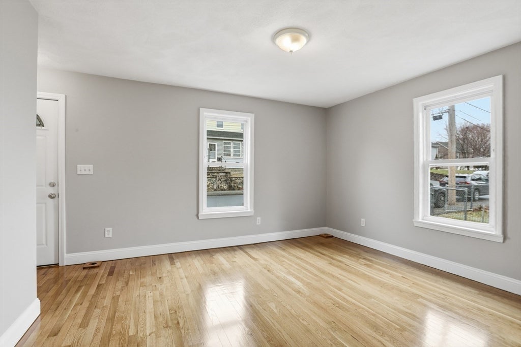 18-20 Buck Street 1