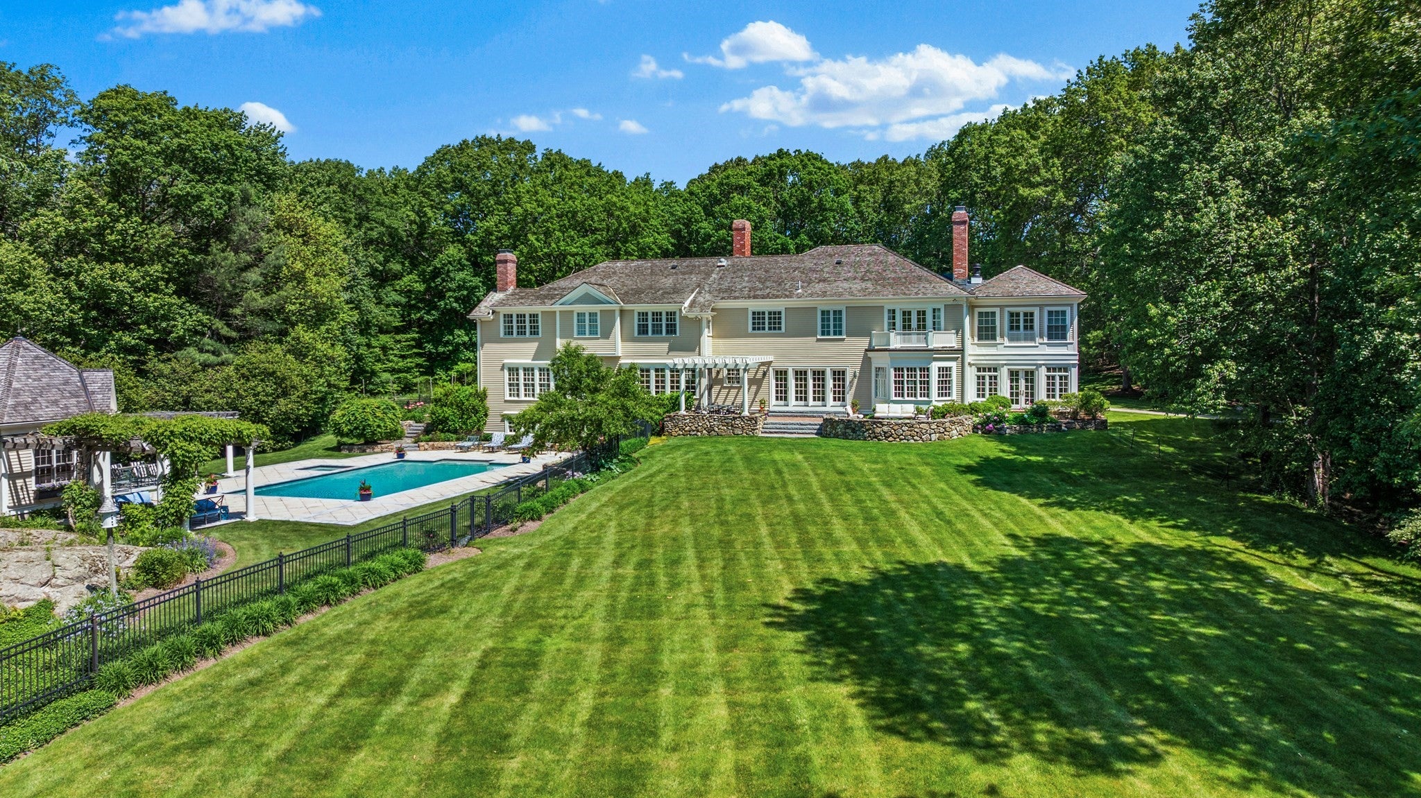 Click for 26 Longmeadow Drive, Westwood, MA slideshow