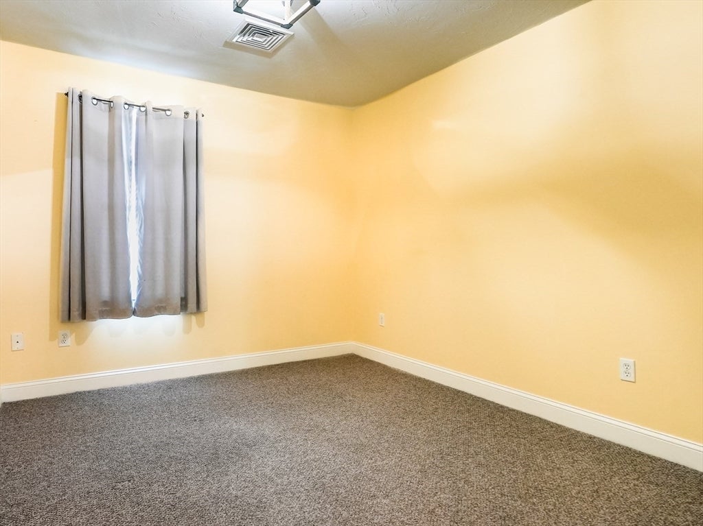 40 Winchester Ln #15, Fall River, MA Photo #13