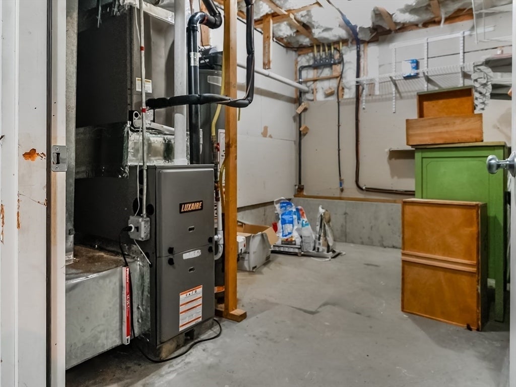 40 Winchester Ln #15, Fall River, MA Photo #21