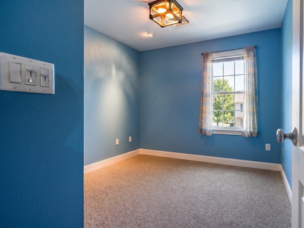 40 Winchester Ln #15, Fall River, MA Photo #15
