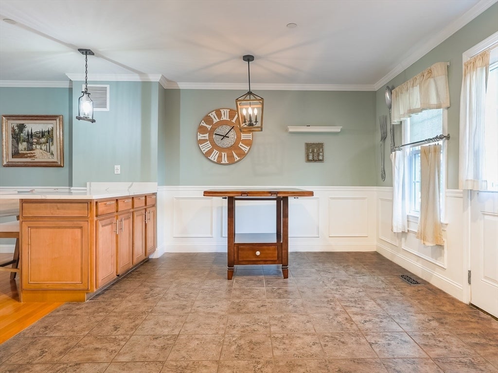 40 Winchester Ln #15, Fall River, MA Photo #4