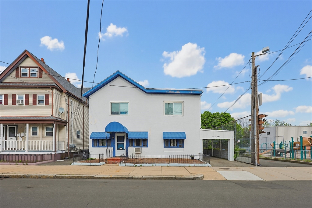 Photo: 262-264 Pearl St, Malden, MA