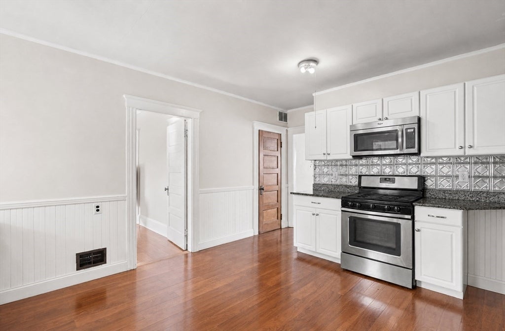 Photo of 14 Forest Ave, Salem, MA