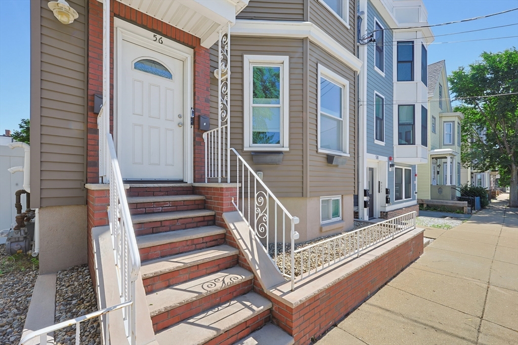56 Byron St 2